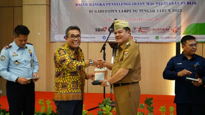 Bupati Lampung Tengah Teken Perjanjian Penyelenggaraan Layanan di MPP