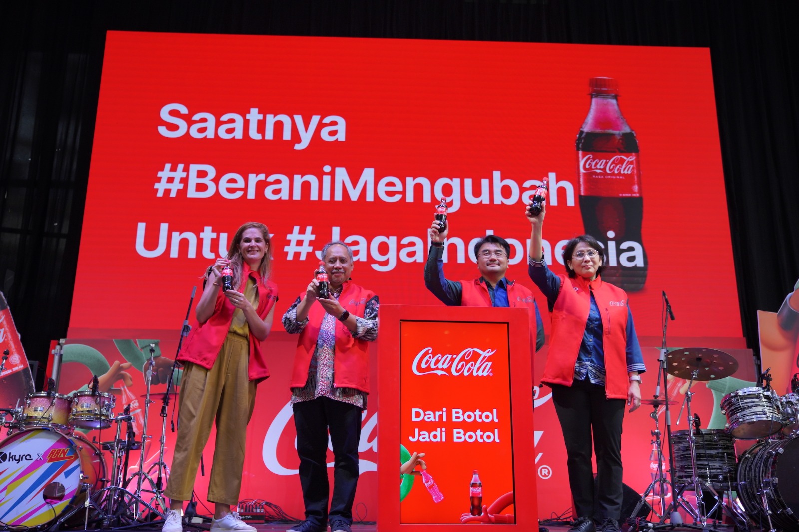Langkah besar dalam mendukung ekonomi sirkular untuk kemasan plastik di Indonesia melalui kampanye "Dari Botol Jadi Botol"