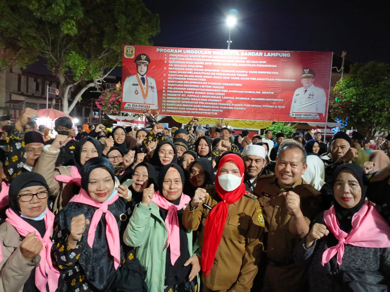 Walikota Eva Dwiana, Hadiri Pelepasan Keberangkatan Jamaah Umroh Kota Bandar Lampung Tahun 2023